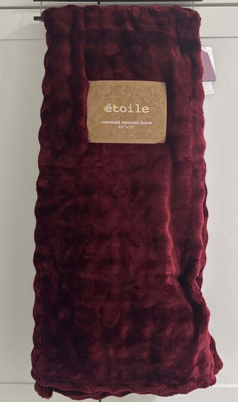 Toile Solid CRANBERRY Red Textured 60x70 Oversized Plush Throw Blanket NEW